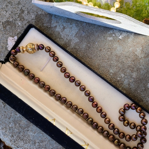 Vintage Princess Length Chocolate Pearls - Picture 3 of 4